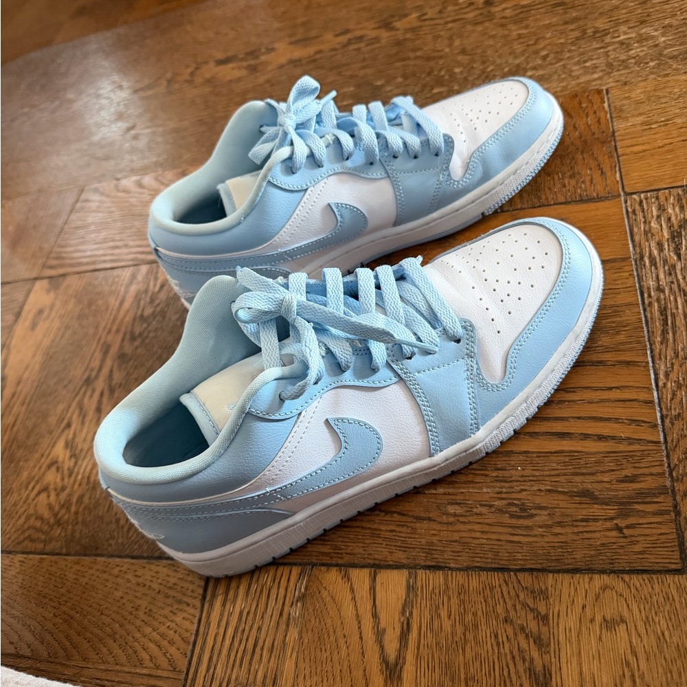 Nike Air jordan 1's